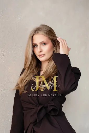 Julia Mec BEAUTY AND MAKEUP
